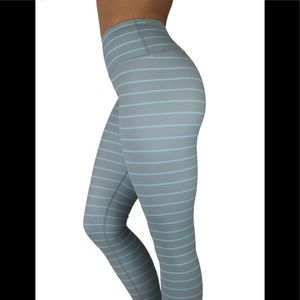 Kiava Capri Leggings